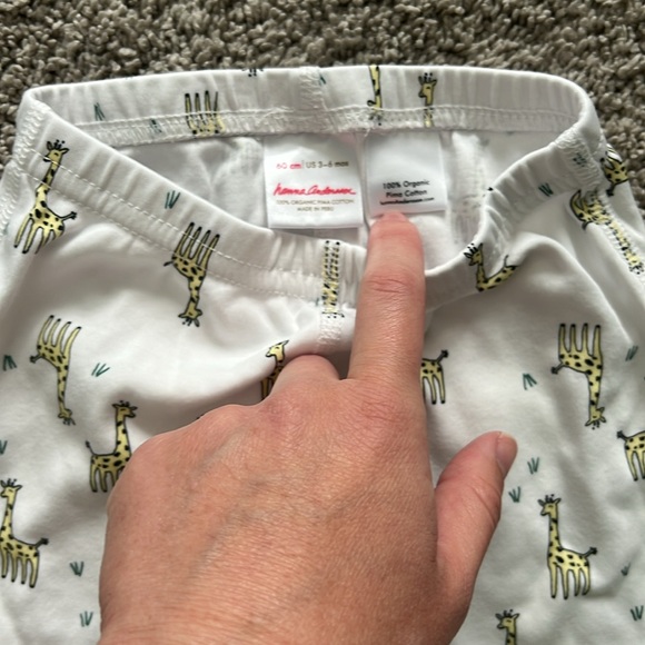 Hanna Andersson Pima cotton giraffe outfit - Picture 5 of 6